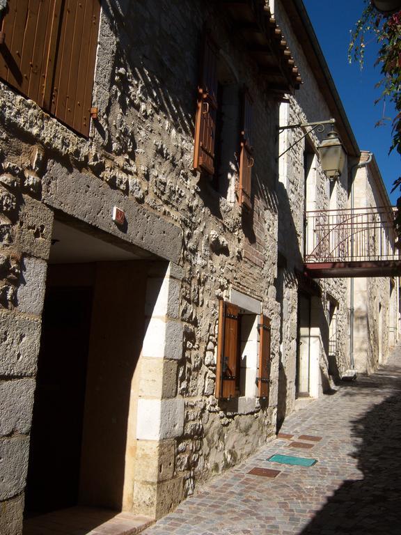 Petit Gite Des Augustins Monflanquin Eksteriør bilde